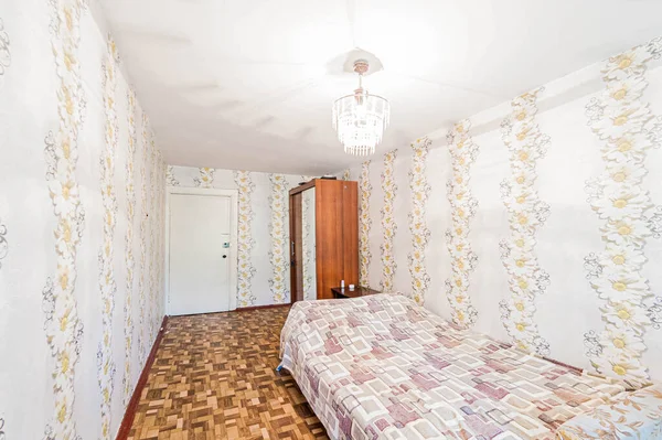 Rusia Moscú Abril 2020 Interior Habitación Apartamento Viejo Descuidado Descuidado —  Fotos de Stock