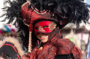 Venedik Karnavalı İtalya 'da iki haftalık ünlü bir festivaldir. Özenle hazırlanmış maskeleri, kostümleri ve halka açık kutlamalarıyla bilinir..