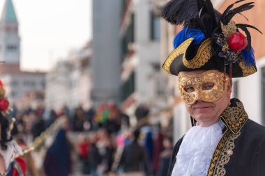 Carnevale di Venezia, İtalya 'da düzenlenen ve maskeleri, kostümleri ve halka açık kutlamalarıyla bilinen iki haftalık ünlü bir festivaldir..