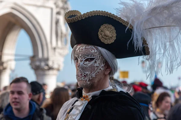 Venedik İtalya 'da karnaval maskeleri ve Venedik maskeleri