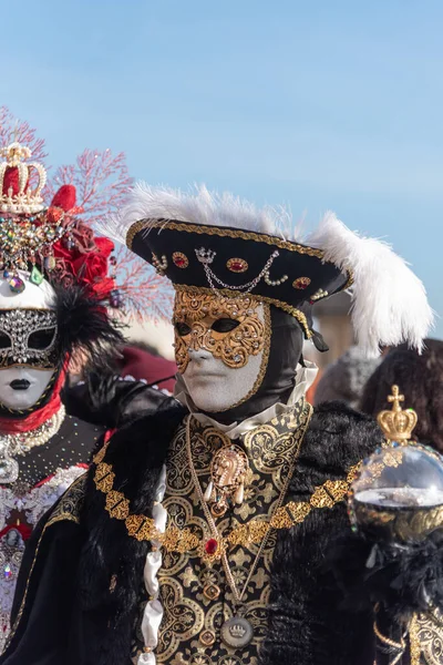 Venedik Karnavalı İtalya 'da iki haftalık ünlü bir festivaldir. Özenle hazırlanmış maskeleri, kostümleri ve halka açık kutlamalarıyla bilinir..