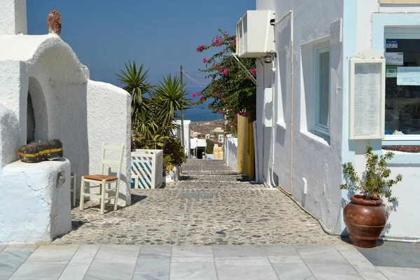 Oia Köyü, Santorini, Yunanistan 'ın güzel caddeleri ve mimarisi
