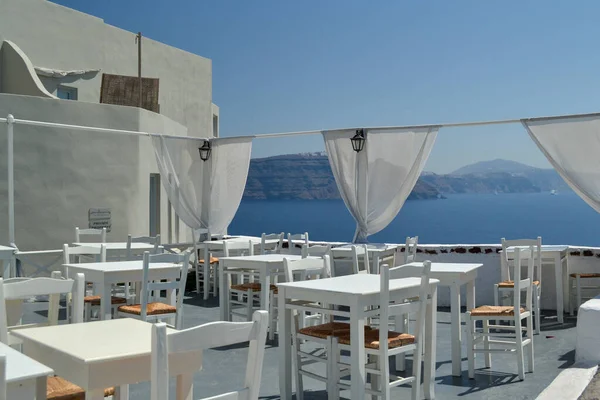 Santorini, Yunanistan 'da bir balkondan manzara