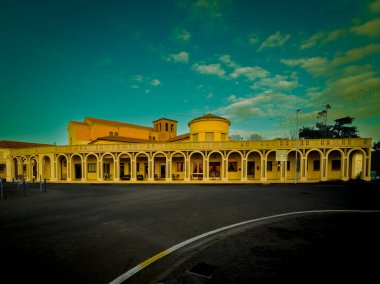 Tresigallo, Ferrara, Emilia Romagna, İtalya 'daki eski bina.