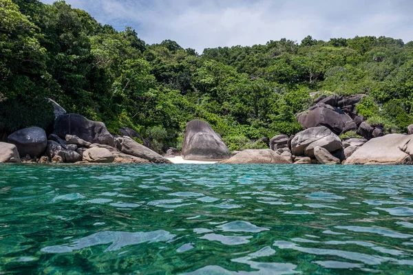Similan Islands Natural Rocks Coastline Tropical Sea Sunny Day Phang — Stock Photo, Image