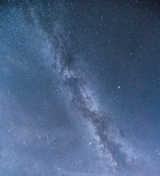 Γαλαξίας Έναστρο Και Πεφταστέρι Στον Νυχτερινό Ουρανό — Φωτογραφία Αρχείου