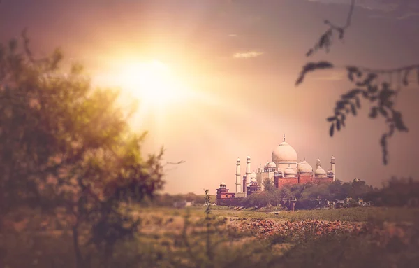 Тадж-Махал на закате — стоковое фото