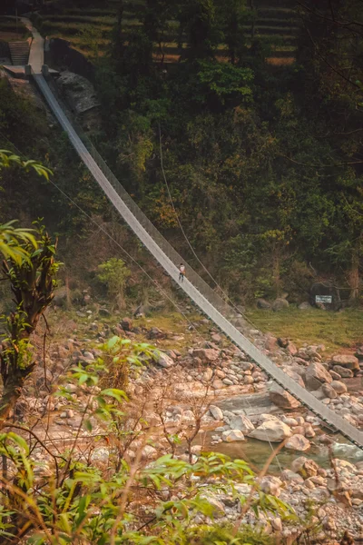 Підвісний міст в Непалі — стокове фото