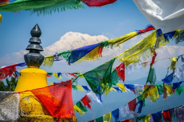 Annapurna et drapeaux — Photo