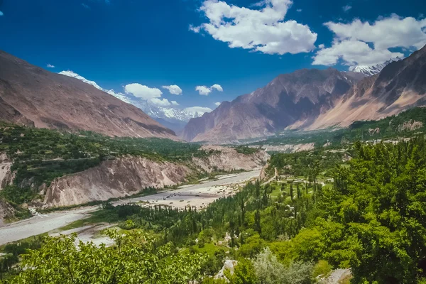 Gilgit vallée de la rivière — Photo