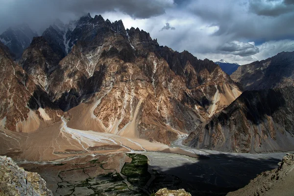 Lenyűgöző Karakorum hegyek — Stock Fotó