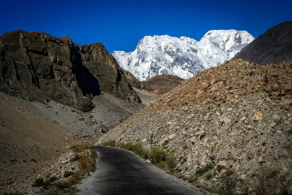 Mountain Road in Karakorum — Stock Photo, Image