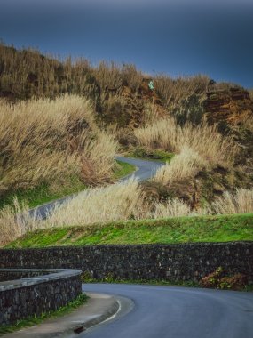 Azores engebeli yol