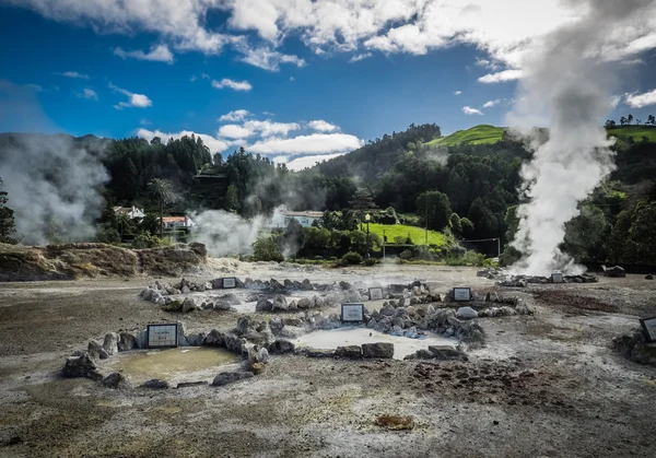 ファーナス噴気孔と温泉 — ストック写真