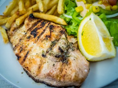 ızgara tavuk göğsü yemek