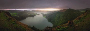 Sete Cidades ikiz krater gölleri