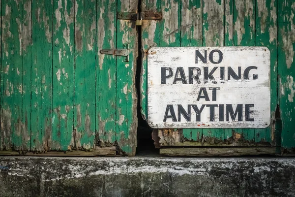 Kein Parken zu jeder Zeit — Stockfoto