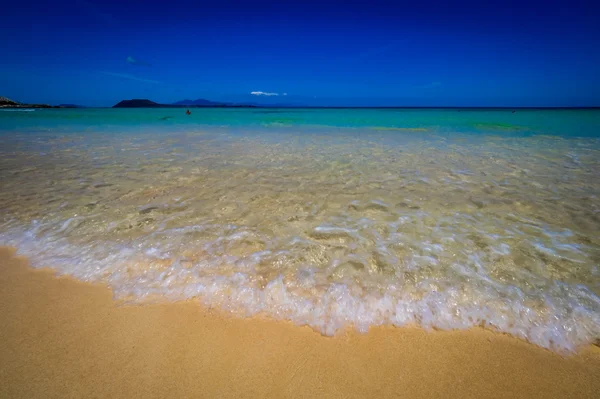 Hermoso mar azul turquesa — Foto de Stock