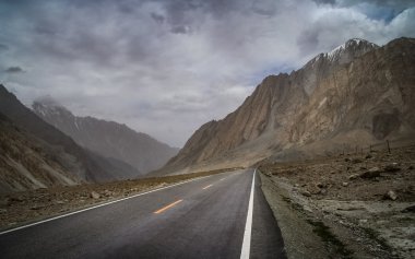 Karakurum karayolu yol