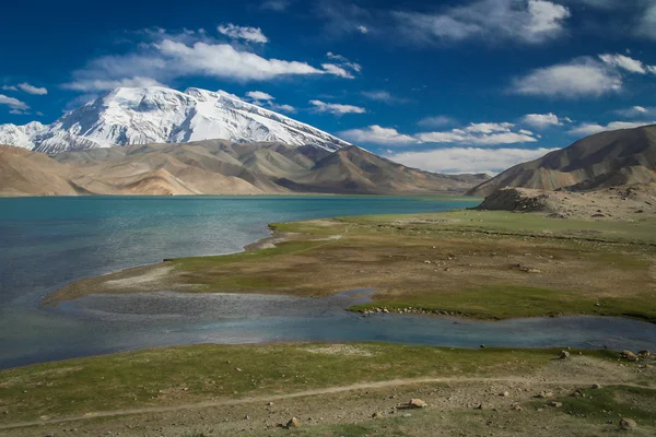 Lago di Kara Kul — Foto Stock