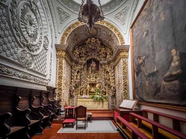 Impresionante altar en la iglesia de San Sebastián — Foto de Stock