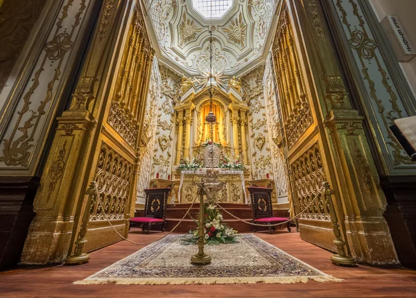 Impresionante altar en la iglesia de San Sebastián —  Fotos de Stock
