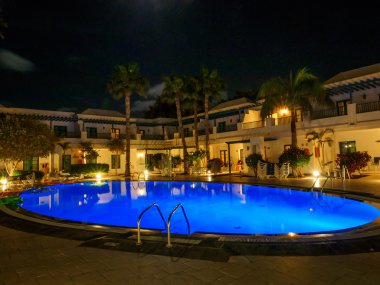 gece Resort havuz