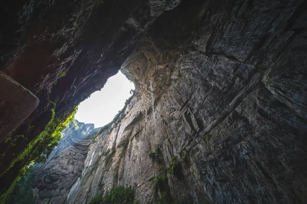 Landskap Massiva Vertikala Bergväggar Longshuixia Fissure National Park Wulong Land — Stockfoto