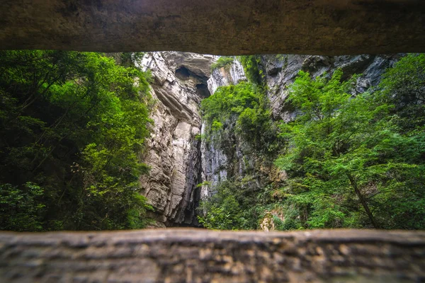 Massive Vertikale Felswände Inmitten Der Landschaft Des Wulong Nationalparks China — Stockfoto