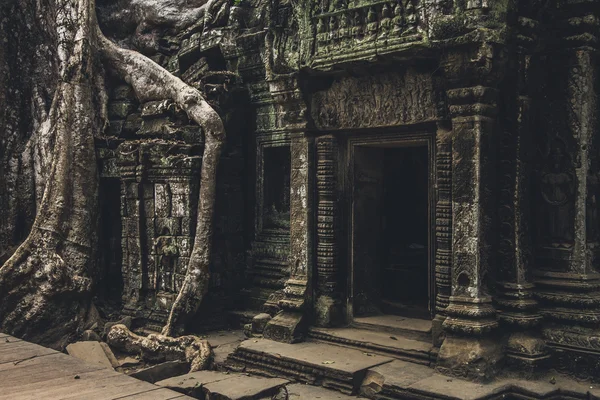 Vstup do chrámu v komplexu Angkor Wat — Stock fotografie