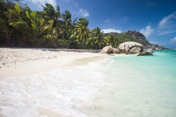 Bella spiaggia delle Seychelles — Foto Stock