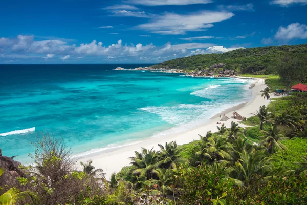 Praia espetacular em Seychelles — Fotografia de Stock