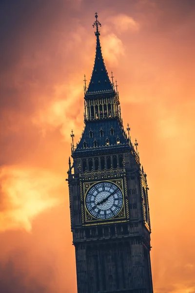 Big Ben башта годинника на заході сонця — стокове фото