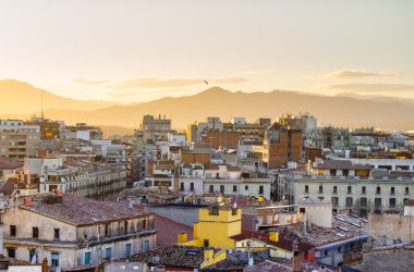 gün batımında Girona