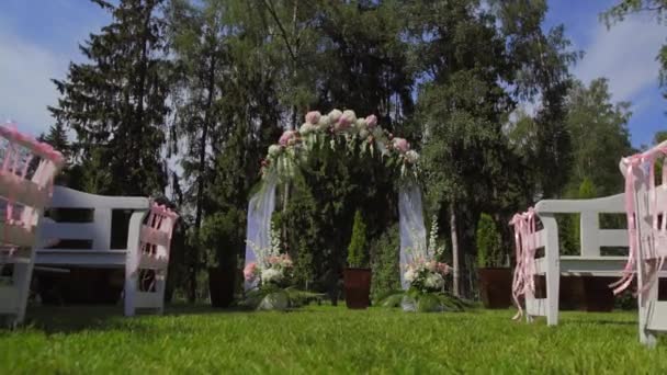Свадебная арка для регистрации — стоковое видео