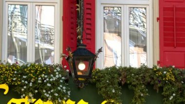 Evin cephesinde Baden-Baden vintage fener