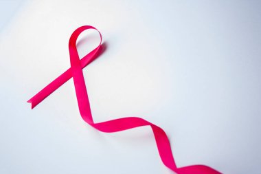 HIV sembolü olarak kırmızı kurdele, AIDS