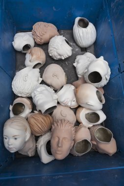 cut off heads of mannequins clipart