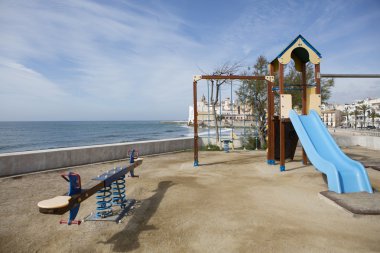 Tahterevalli ile Çocuk Bahçesi