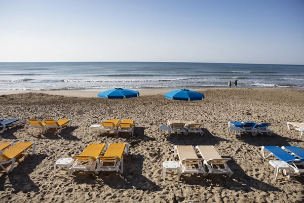 Playa se encuentra en Sitges — Foto de Stock