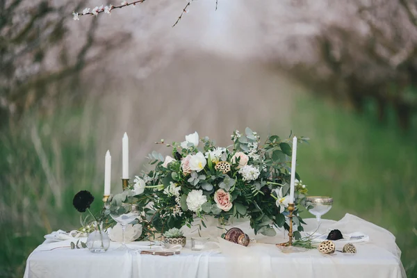 โต๊ะตกแต่งงานแต่งงาน — ภาพถ่ายสต็อก