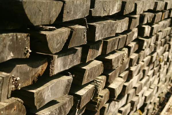 yığın de bois scierie