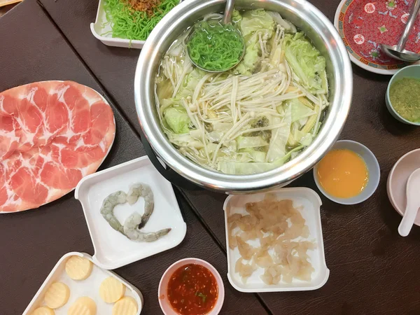 Sukiyaki, Shabu Shabu, Hotpot stylu tajskim — Zdjęcie stockowe