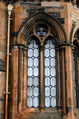 Glasgow Üniversitesi 'nde Gotik Kemerli Pencere Detayları
