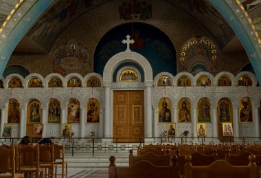 İsa 'nın dirilişinin ortodoks katedralinin içinde.