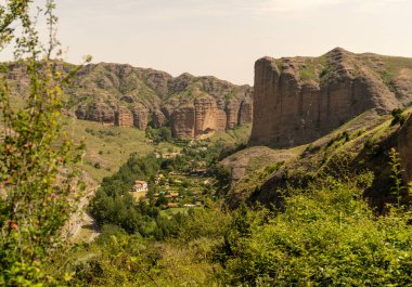 Rioja 'daki Viguera köyünden (İspanya) vadi manzarası)