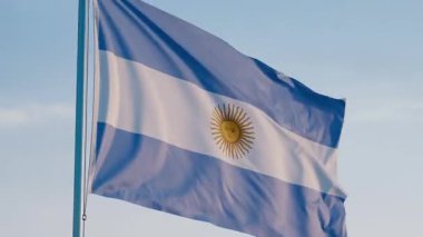 Arjantin Buenos Aires Ulusal Bayrak Sinematik Gerçekçi Dalgalanan Dolly Dusk Sky