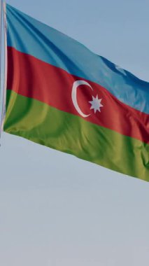 Azerbaycan, Bakü: Mavi Gökyüzüne Karşı Ulusal Sinema Düşey Dalgalanması