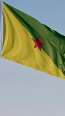 Fransız Guyanası, Cayenne: Mavi Gökyüzüne Karşı Bölgesel Sinema Dalgalanması