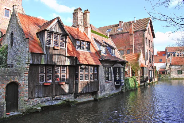 Casas Antiguas Canal Fluvial Brujas Bélgica — Foto de Stock